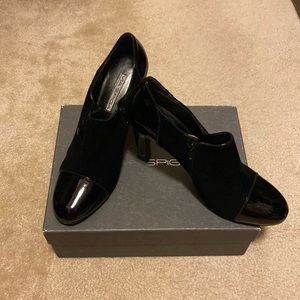 Woman’s Via Spiga shoes